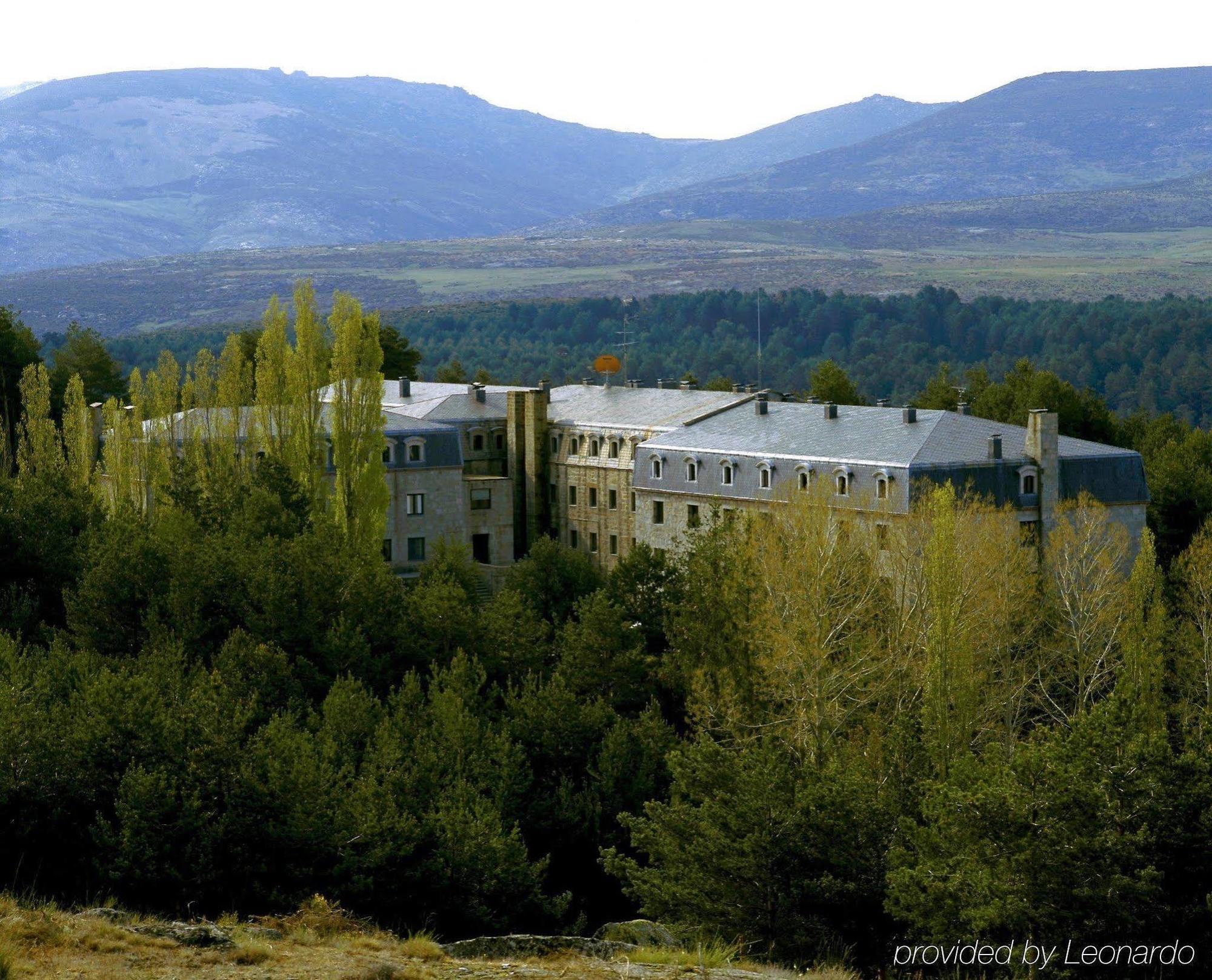 Parador De Gredos Navarredonda de Gredos Dış mekan fotoğraf